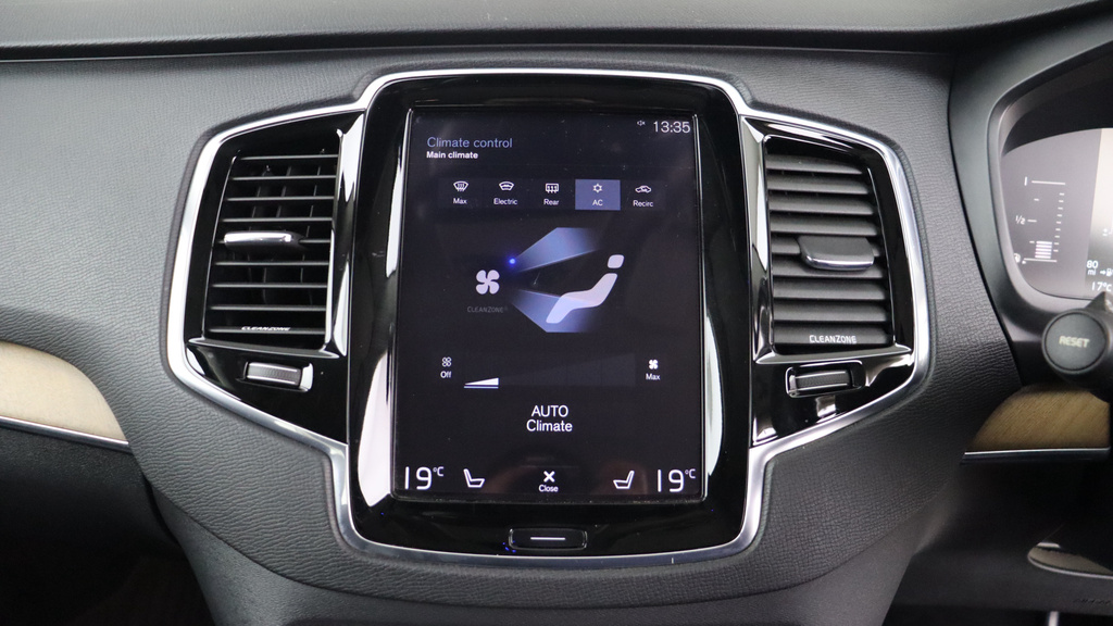 Volvo XC90 2.0 T6 Inscription White #12
