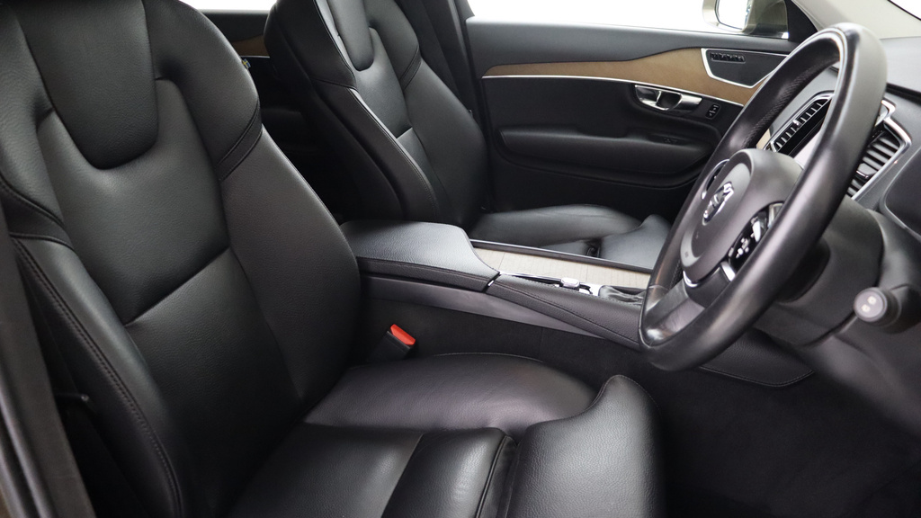 Volvo XC90 2.0 T6 Inscription White #48