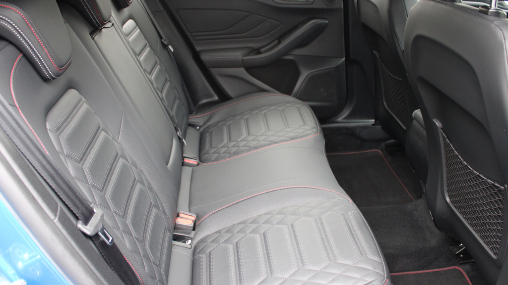 Ford Focus 1.0 Ecoboost St-line Vignale Tinted Windows, Heat YH72XCT #6