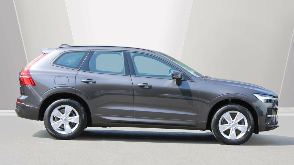 Volvo XC60 B5 P Momentum Park Camera, Heated Seats, Google NA22LWH  #3
