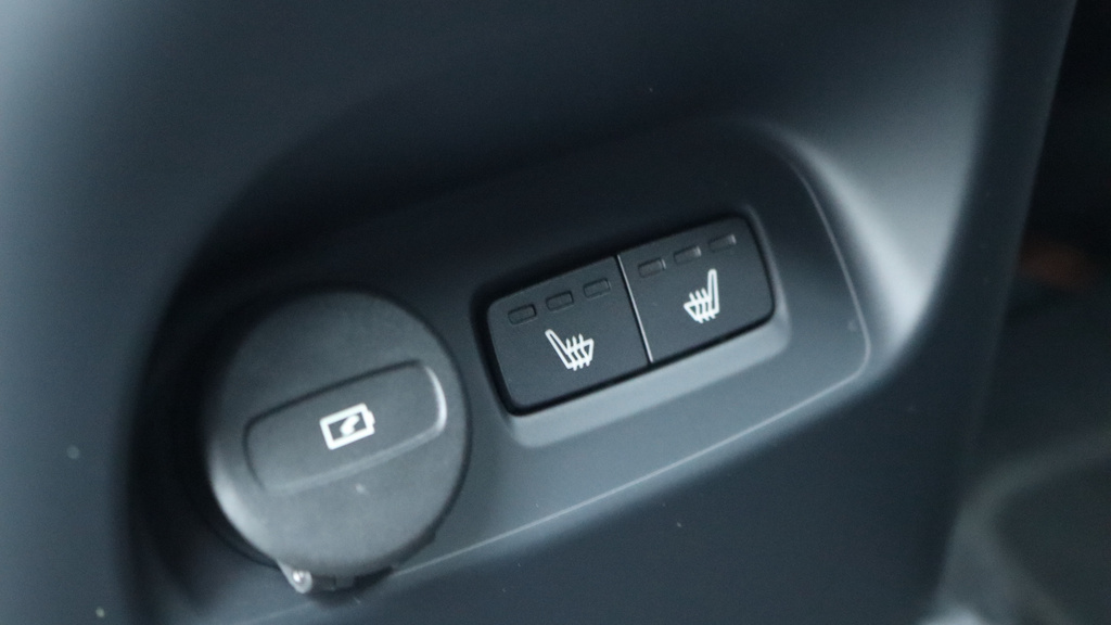 Volvo XC40 2.0 B4p Plus Pro Black Edition Black #29