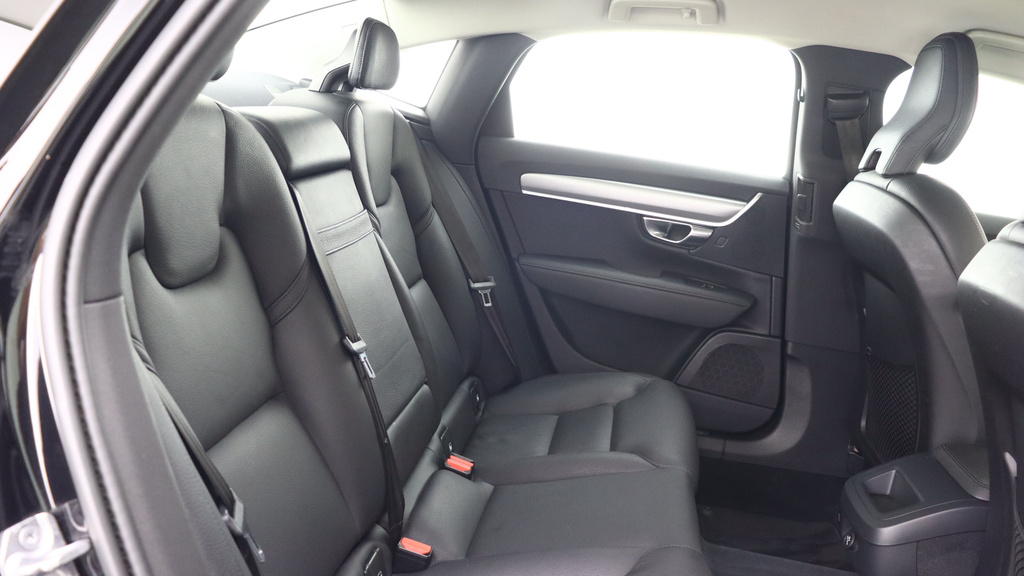 Volvo S90 D4 Momentum Pilot Assist, Winter Pack, Bluet Black #6