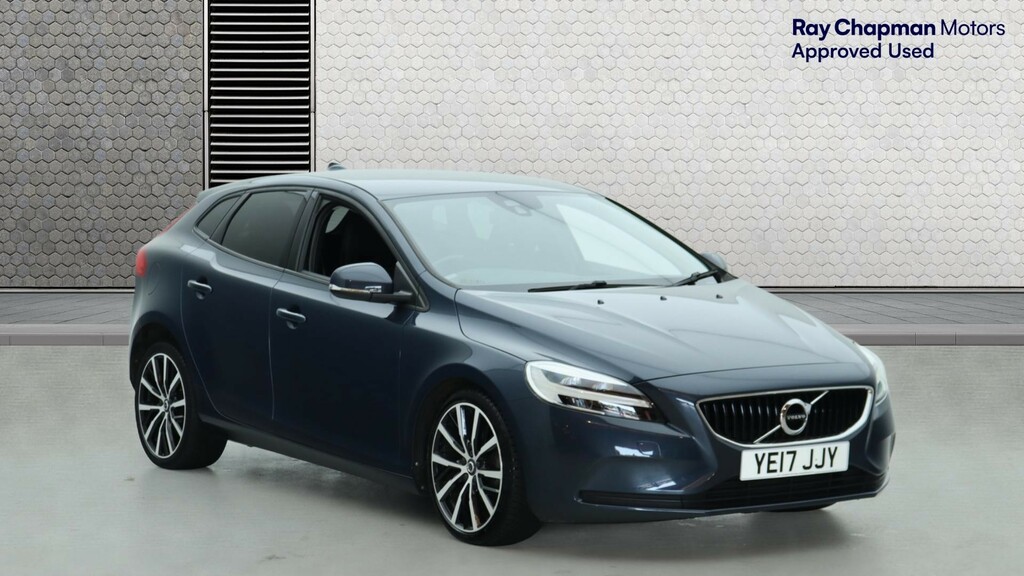 Volvo V40 D2 Momentum Park Assist, Upgraded Alloys, 