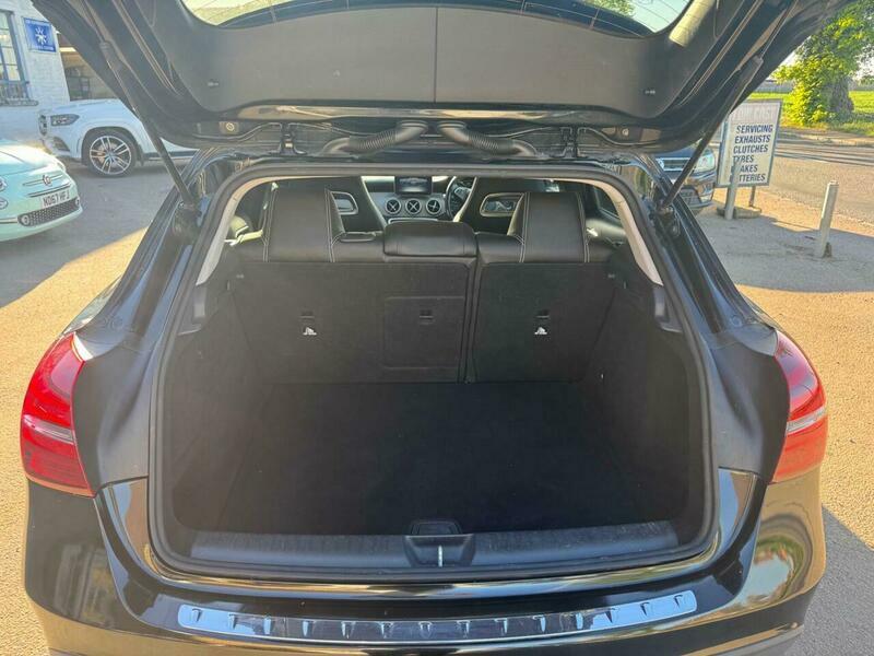 Mercedes-Benz C Class 1.6 Gla180 Urban Edition Black #5