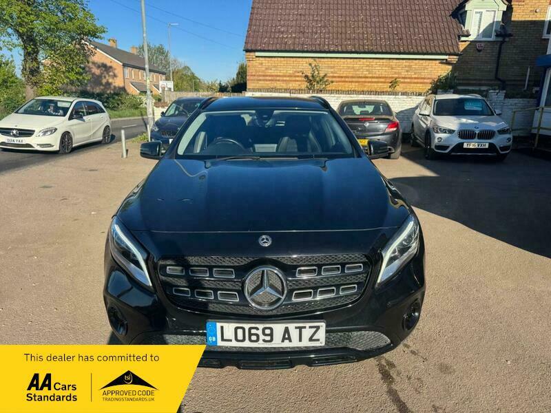 Mercedes-Benz C Class 1.6 Gla180 Urban Edition Black #2