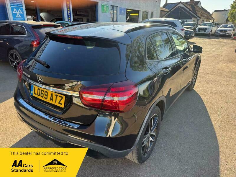 Mercedes-Benz C Class 1.6 Gla180 Urban Edition Black #3
