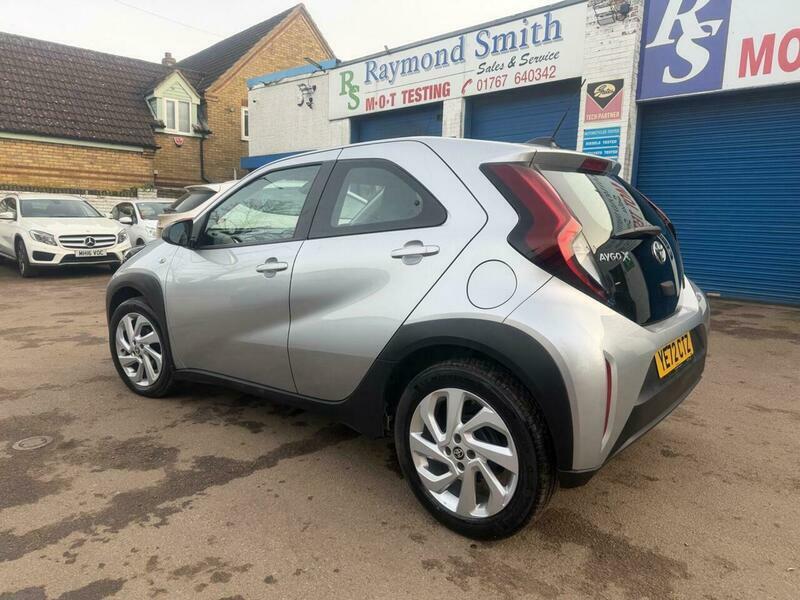 Toyota Aygo 1.0 Vvt-i Pure X-shift Silver #2