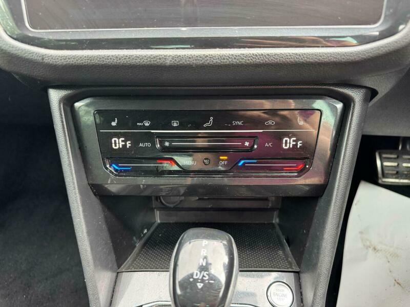 Volkswagen Tiguan Life Grey #25