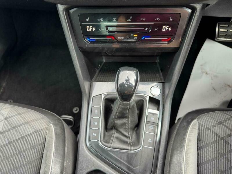 Volkswagen Tiguan Life Grey #24