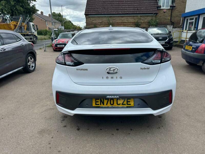 Hyundai Ioniq 1.6 H-gdi Premium Se White #4