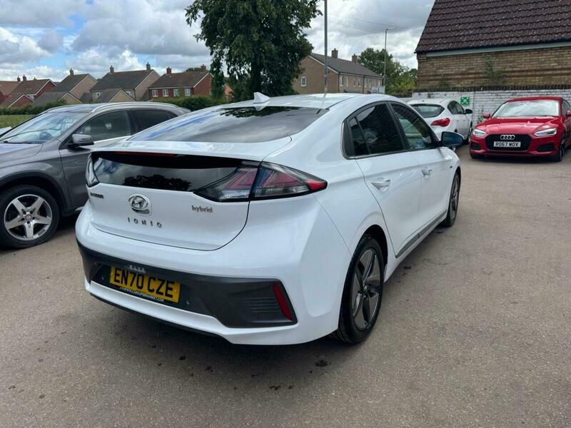 Hyundai Ioniq Hatchback White #7