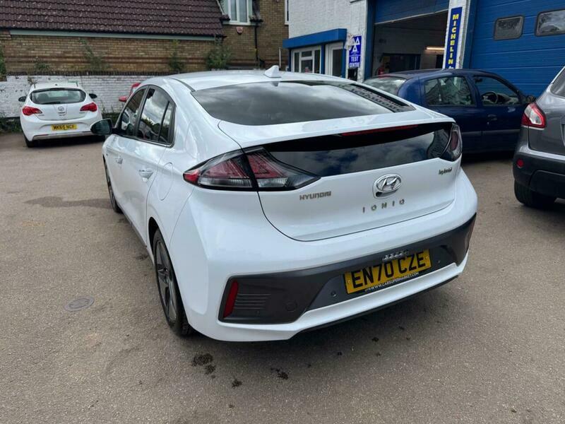 Hyundai Ioniq 1.6 H-gdi Premium Se White #5