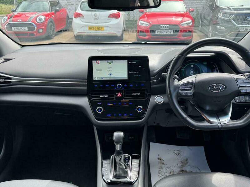 Hyundai Ioniq Hatchback White #31