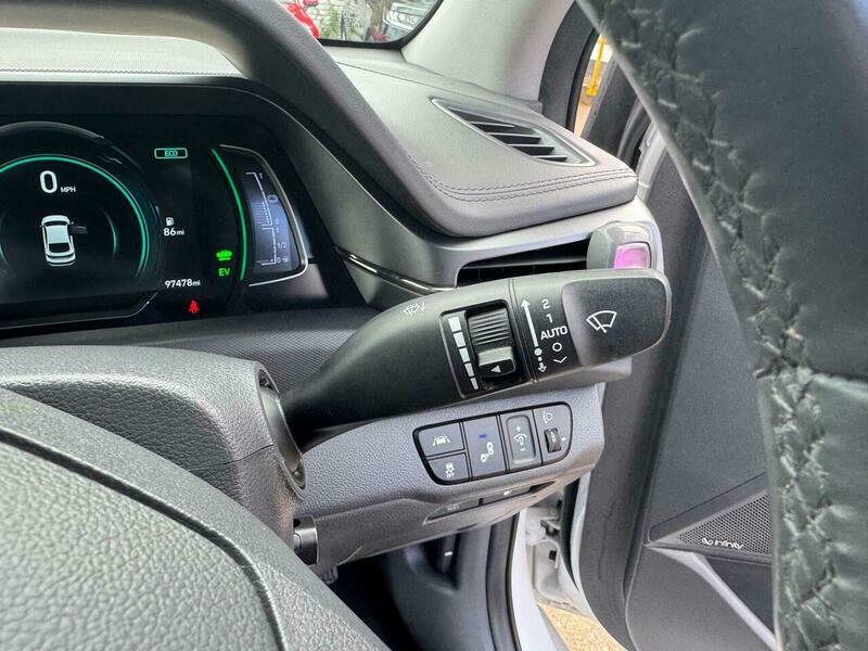 Hyundai Ioniq Hatchback White #19