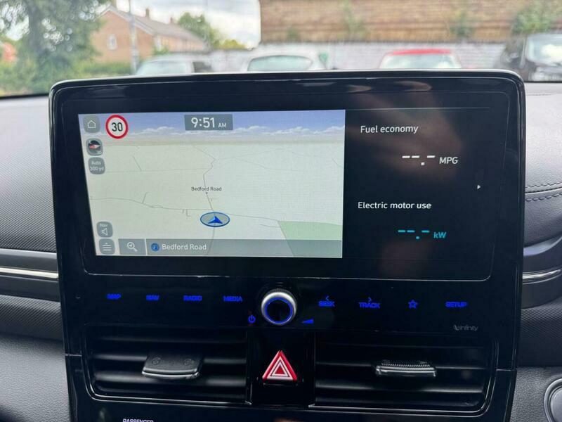 Hyundai Ioniq Hatchback White #21