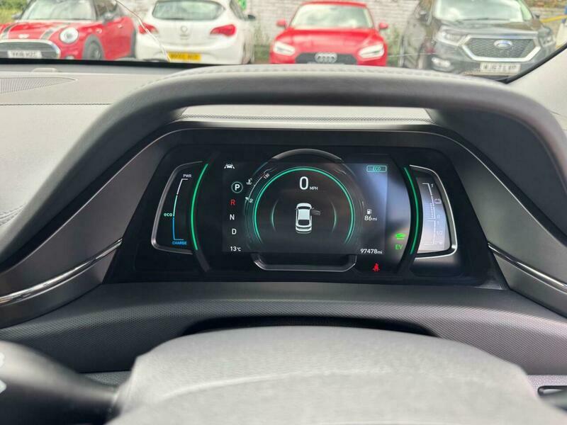Hyundai Ioniq Hatchback White #32