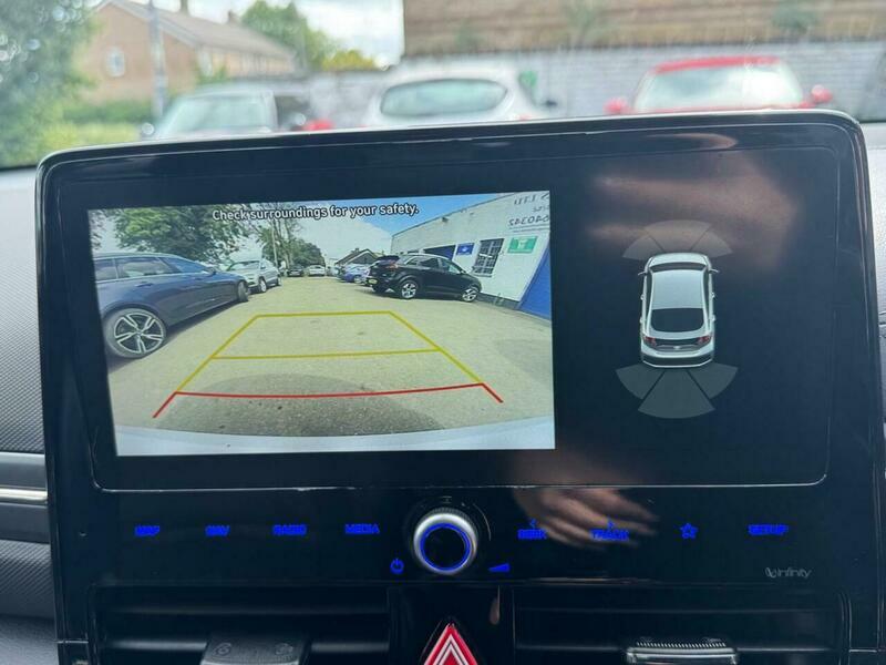 Hyundai Ioniq Hatchback White #26