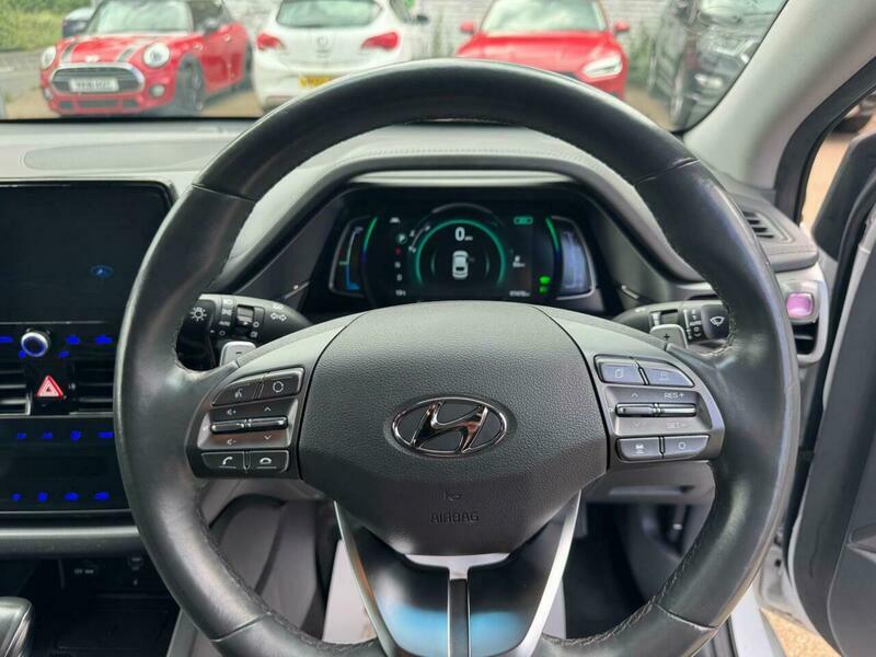 Hyundai Ioniq Hatchback White #20