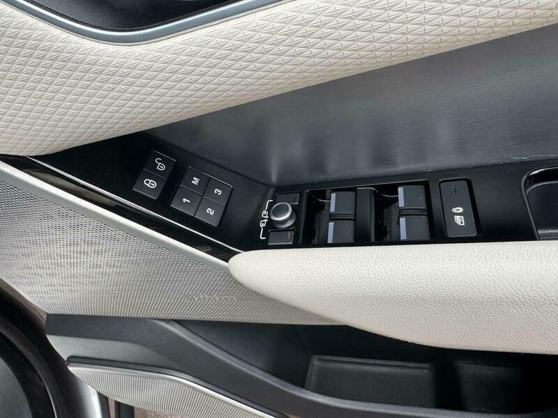 Land Rover Range Rover Velar R-dynamic S White #27