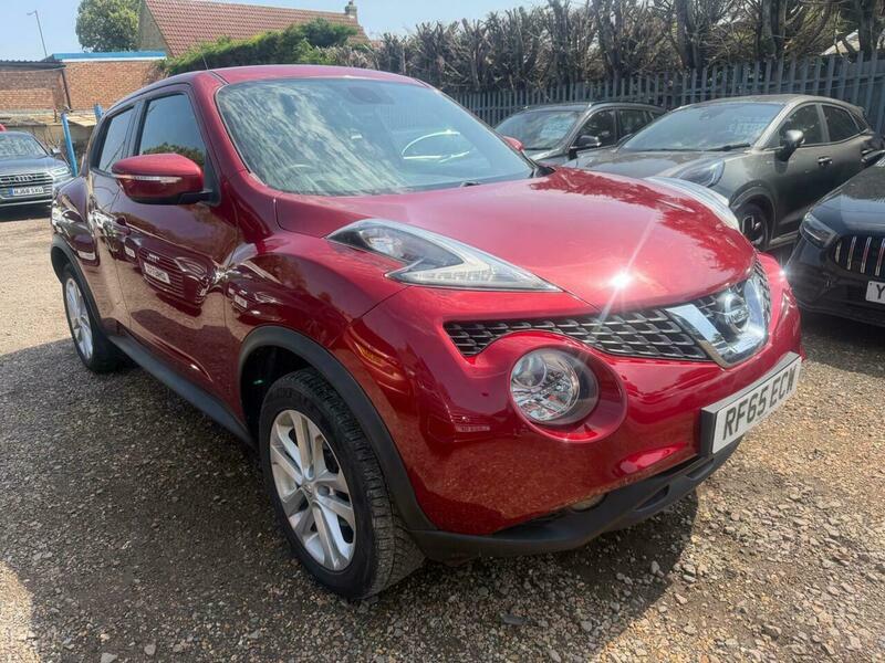 Nissan Juke 1.6 N-connecta Xtron Euro Red