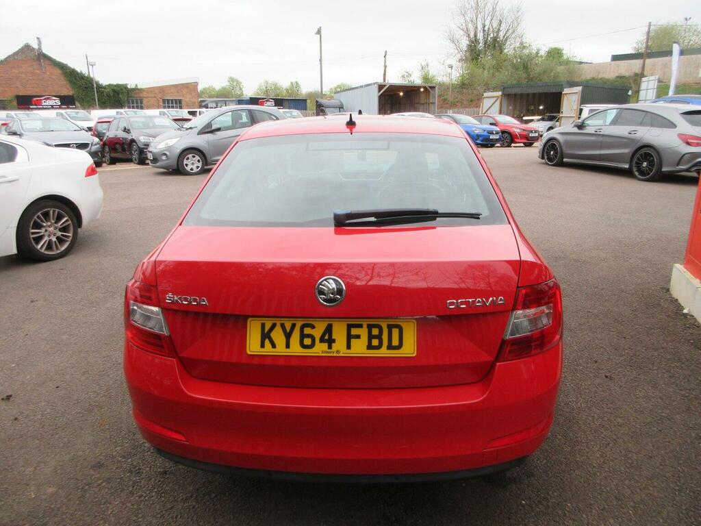 Skoda Octavia Hatchback 2.0 Tdi Elegance Euro 5 Ss 2014 Red #6