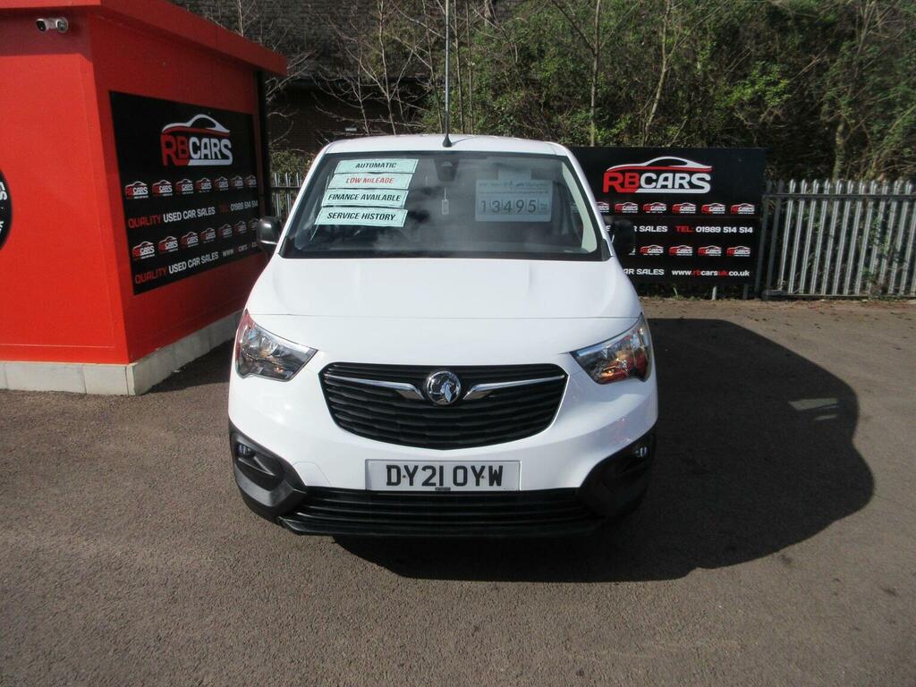 Vauxhall Combo Panel Van 1.5 Turbo D 2300 Edition L2 H1 Euro White #2
