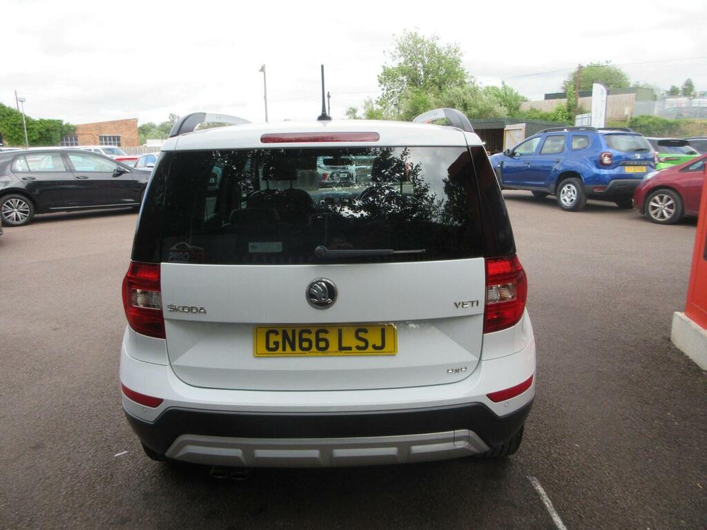 Skoda Yeti Suv 1.4 Tsi Laurin Klement Outdoor 4Wd Euro 6 S White #6