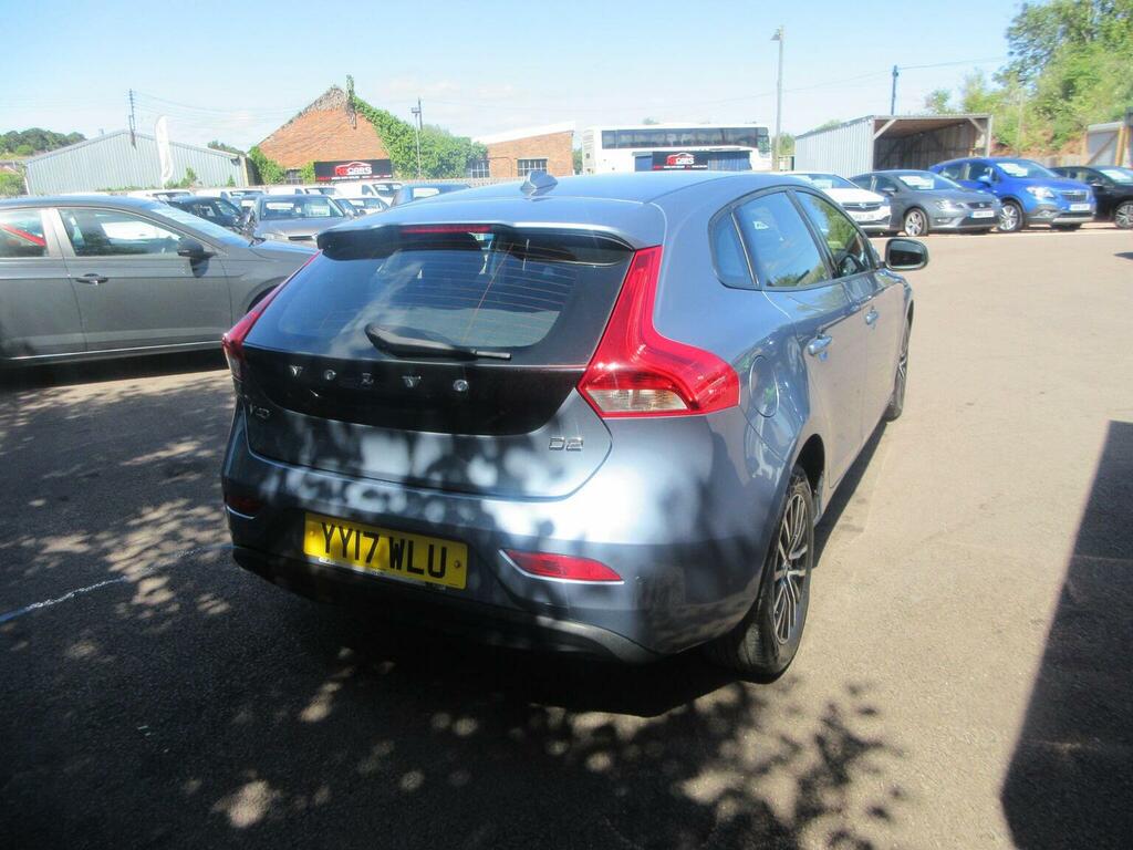 Volvo V40 Hatchback 2.0 D2 Momentum Nav Plus Euro 6 Ss YY17WLU Blue #6