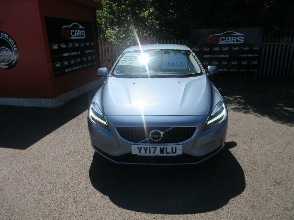 Volvo V40 Hatchback 2.0 D2 Momentum Nav Plus Euro 6 Ss YY17WLU Blue #2