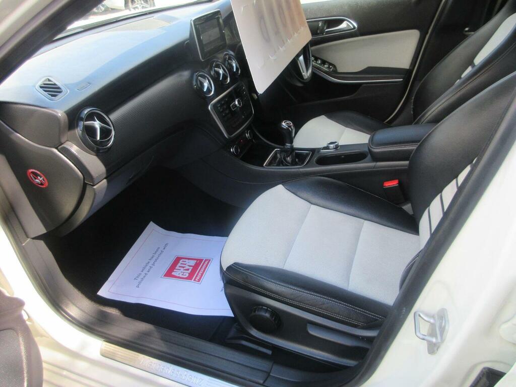 Mercedes-Benz A Class A200 Cdi White #21