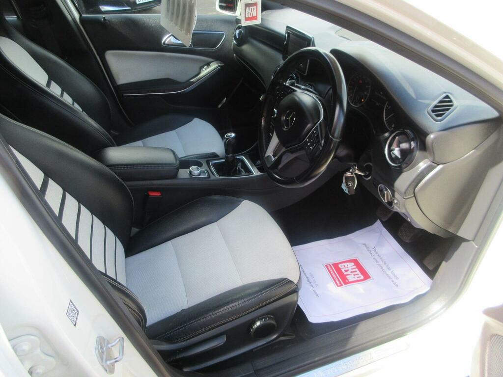Mercedes-Benz A Class A200 Cdi White #33