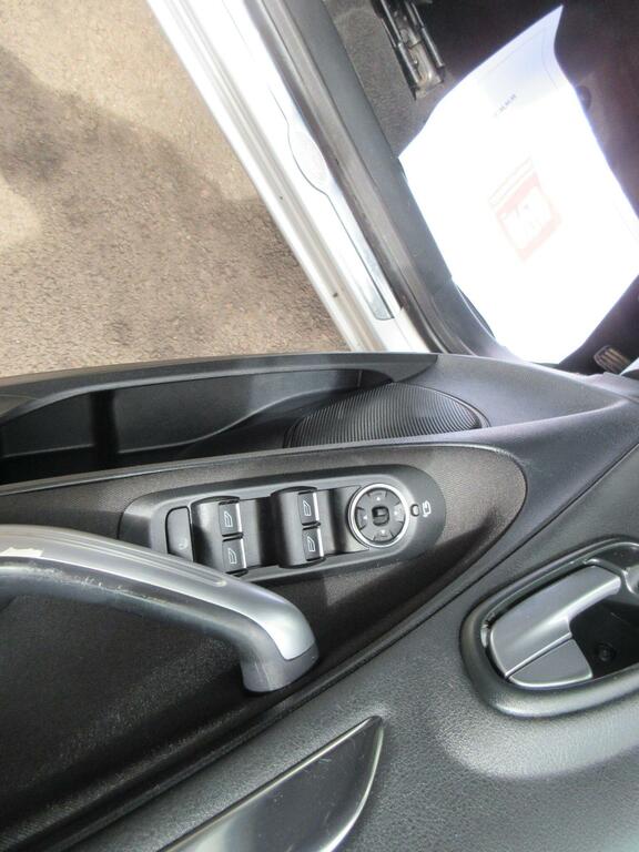 Ford S-Max Mpv 1.6 Tdci Zetec Euro 5 Ss 201313 Silver #32