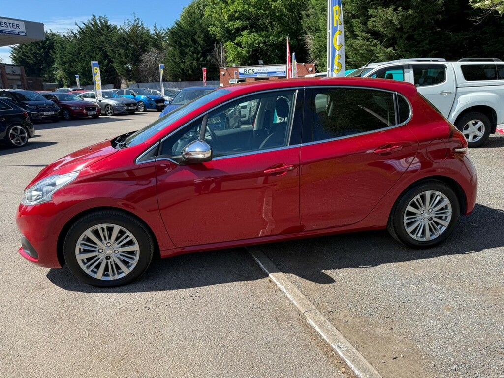 Peugeot 208 1.2 Puretech Allure Eat Euro 6 Ss EA67SXZ Red #6
