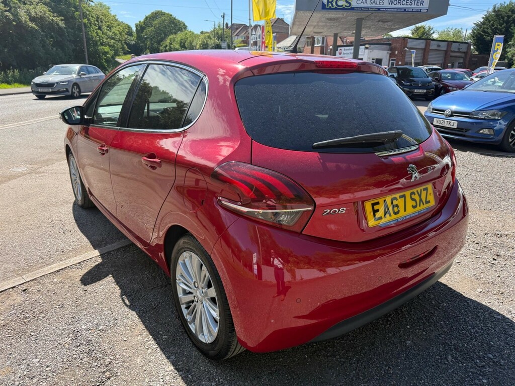 Peugeot 208 1.2 Puretech Allure Eat Euro 6 Ss EA67SXZ Red #5