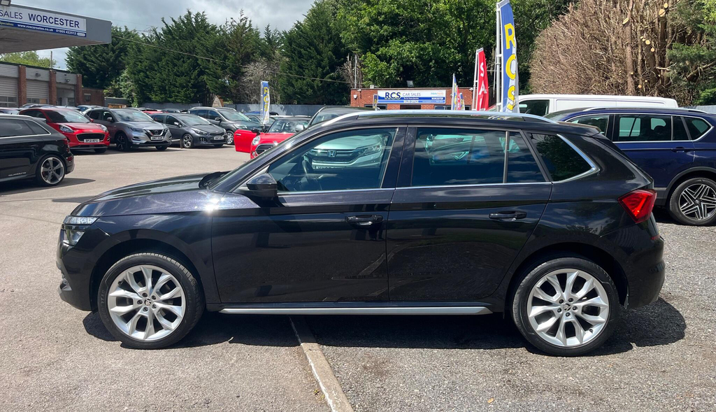 Skoda Kamiq 1.5 Tsi Act Se L Euro 6 Ss Black #4