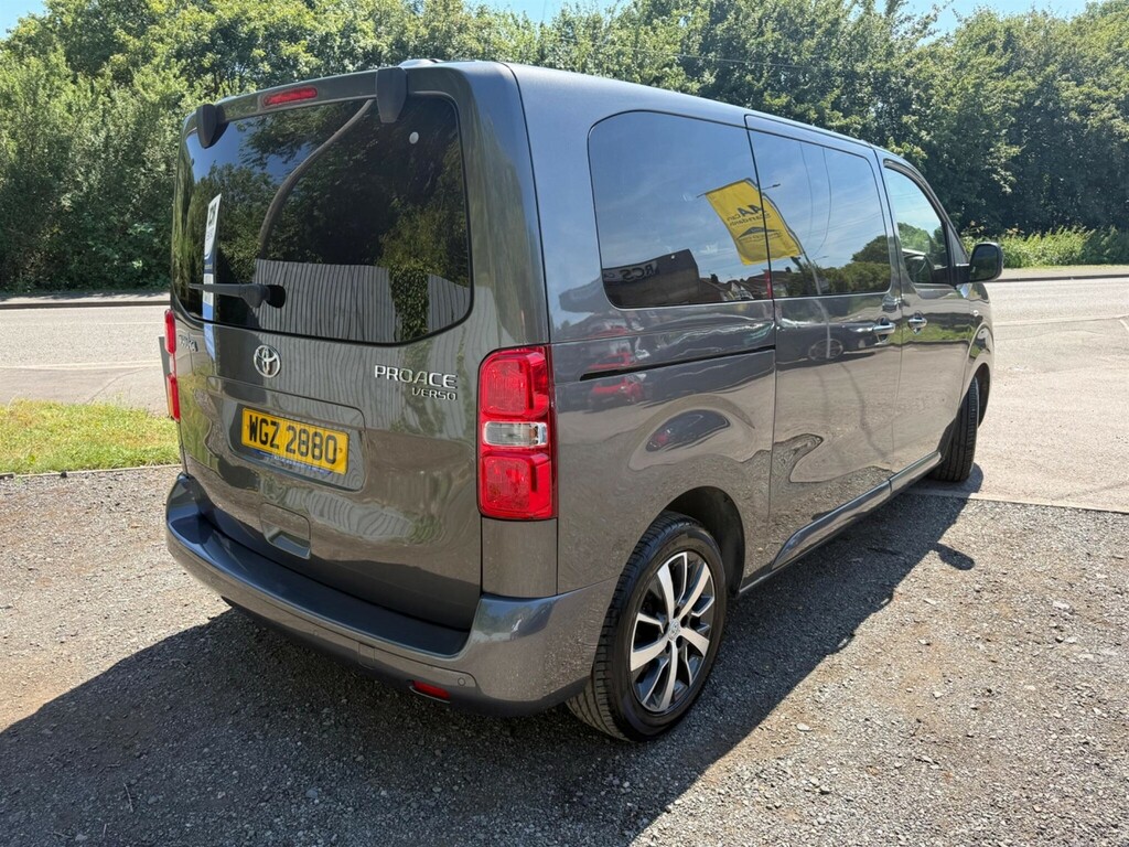 Toyota Verso 2.0D Family Medium Mpv Mwb Euro 6 Ss Grey #3