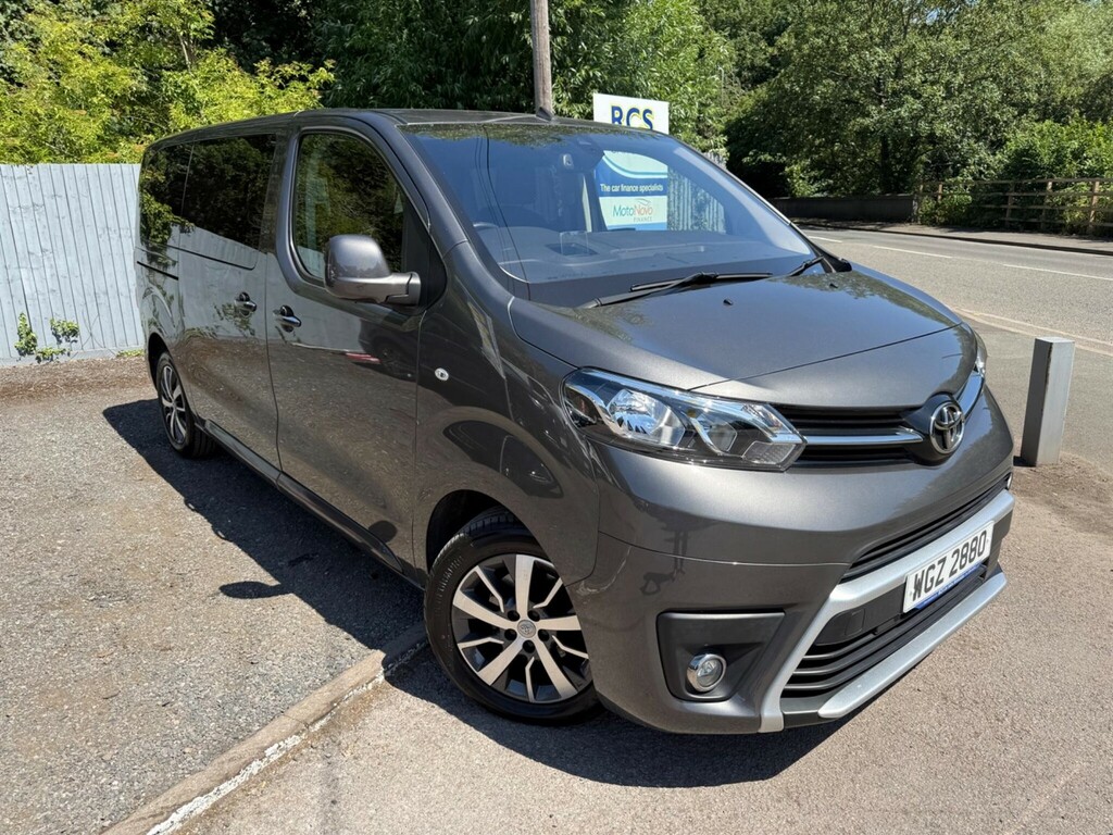 Toyota Verso 2.0D Family Medium Mpv Mwb Euro 6 Ss Grey