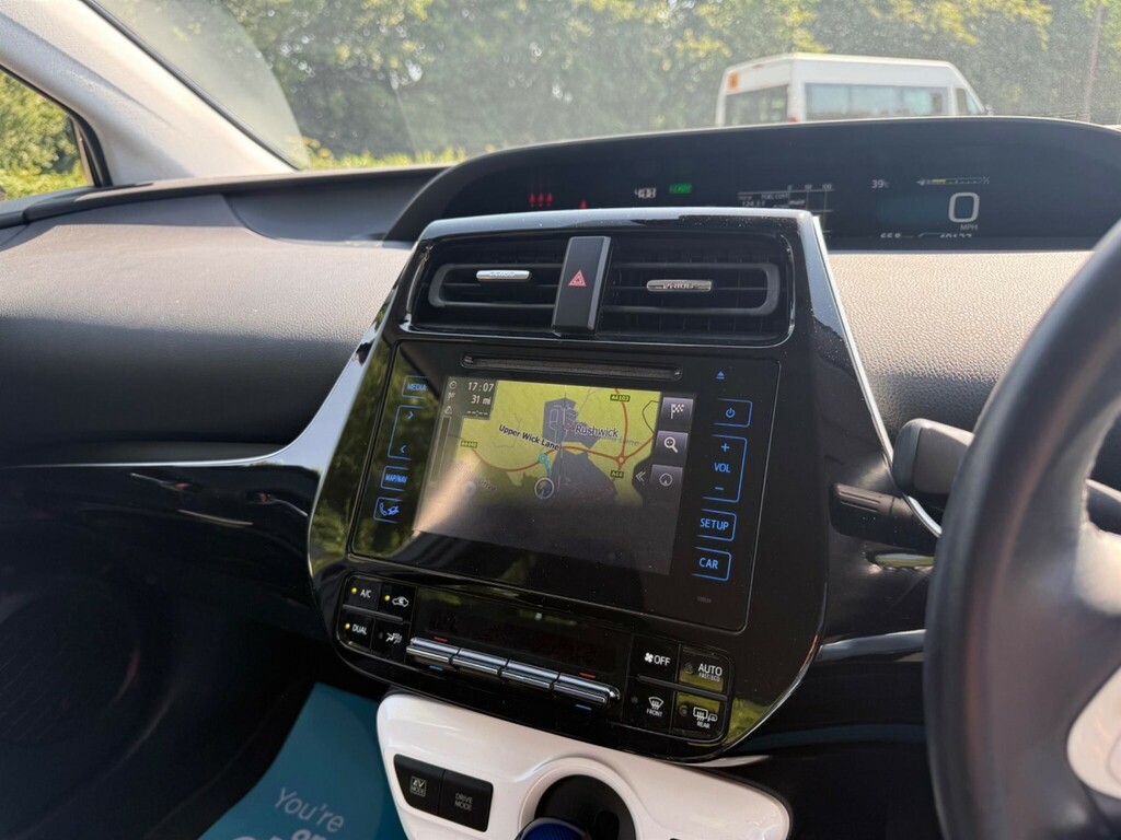 Toyota Prius Vvt-i Active Silver #14