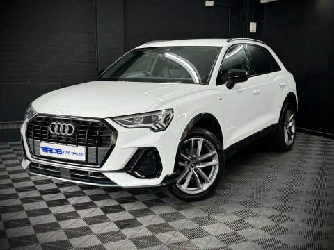 Audi Q3 2.0 Q3 Black White