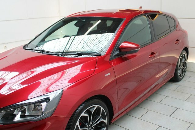 Ford Focus Focus St-line X MH68NTJ Red #4