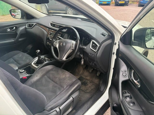 Nissan X-Trail Suv White #5