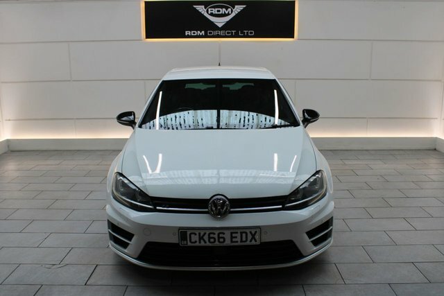 Volkswagen Golf Golf R Dsg CK66EDX White #2