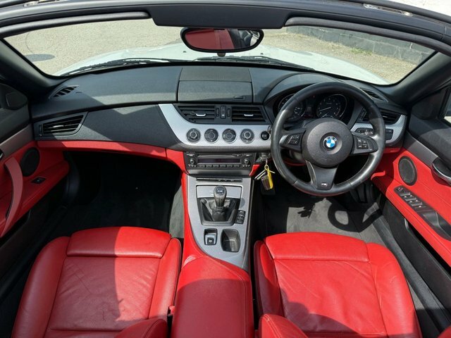BMW Z4 Convertible White #6