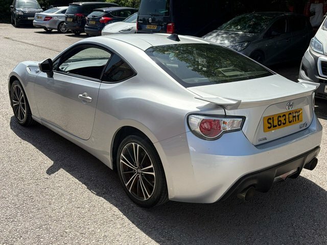 Toyota GT86 Coupe Silver #3