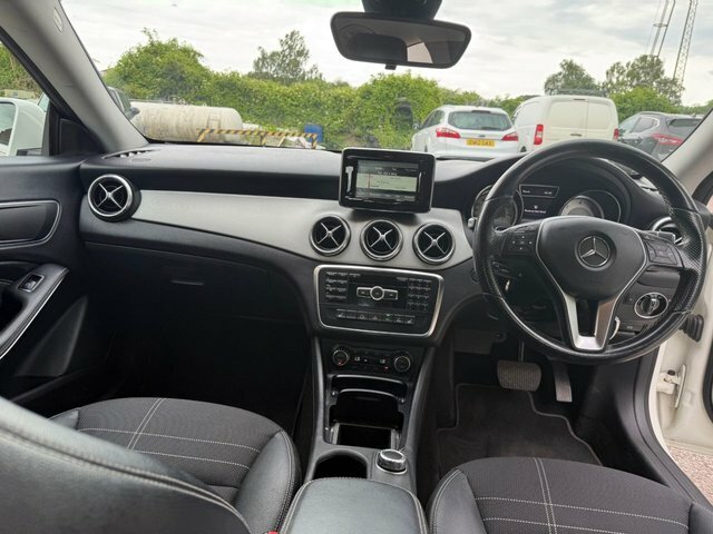 Mercedes-Benz CLA Class Cla220 Cdi Amg Sport Silver #8