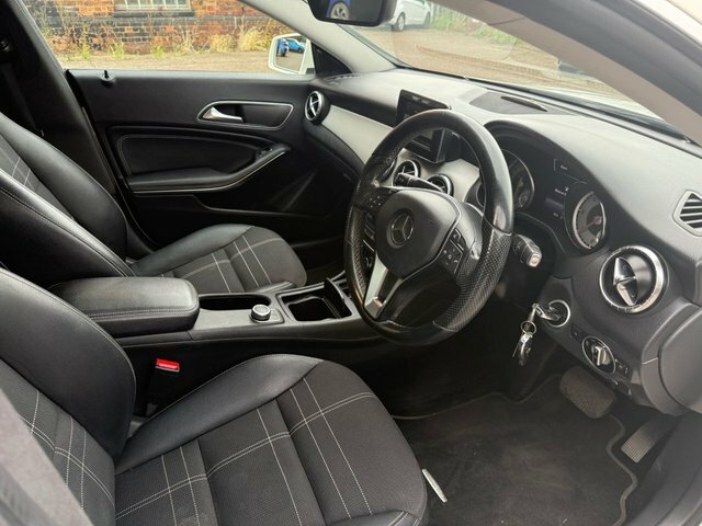 Mercedes-Benz CLA Class Cla220 Cdi Amg Sport Silver #6