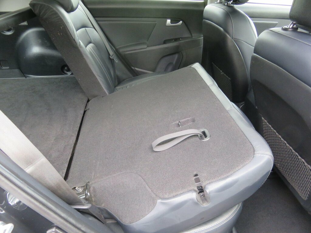 Kia Sportage 2 White #51