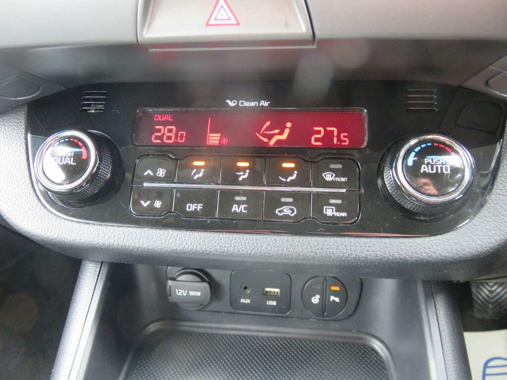 Kia Sportage 2 White #41