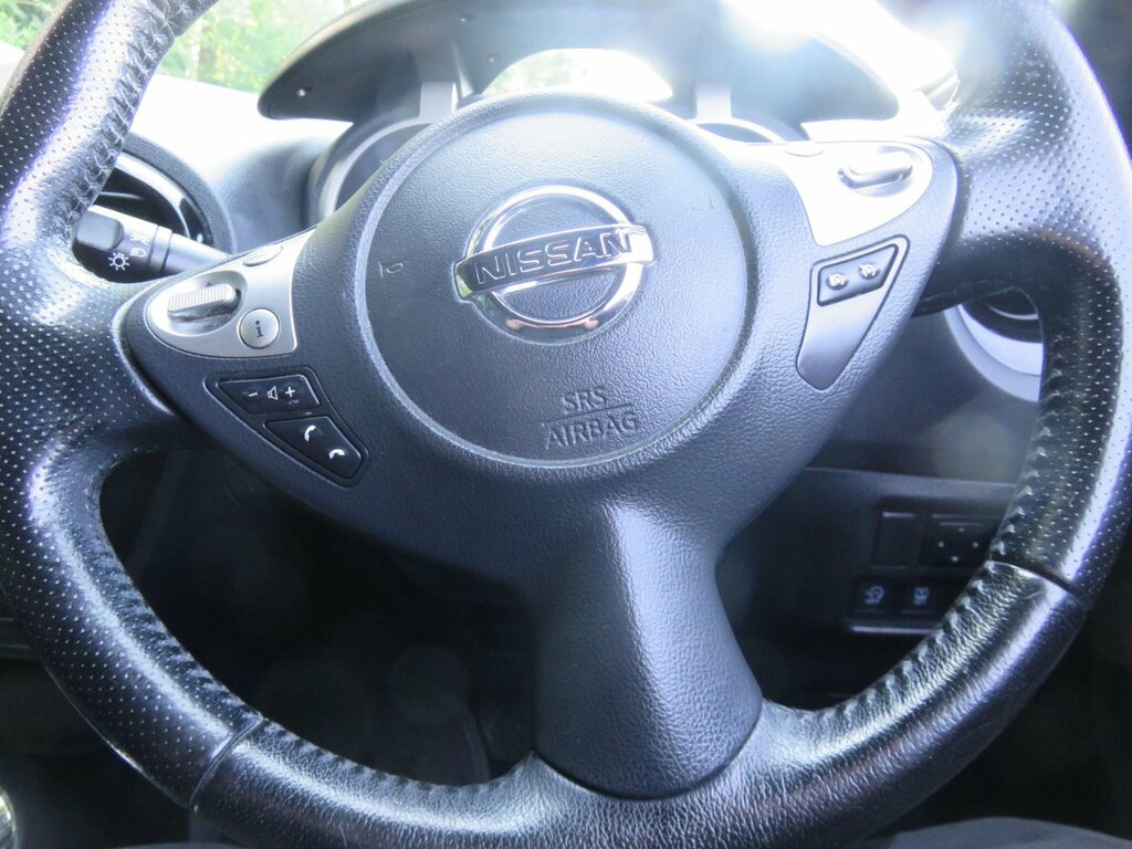 Nissan Juke 1.2 N-connecta Dig-t 115 Bhp White #23
