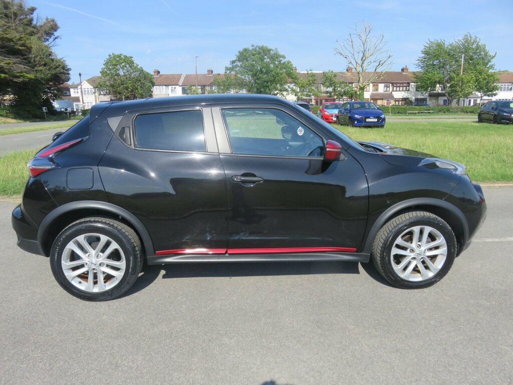 Nissan Juke 1.2 N-connecta Dig-t 115 Bhp White #11